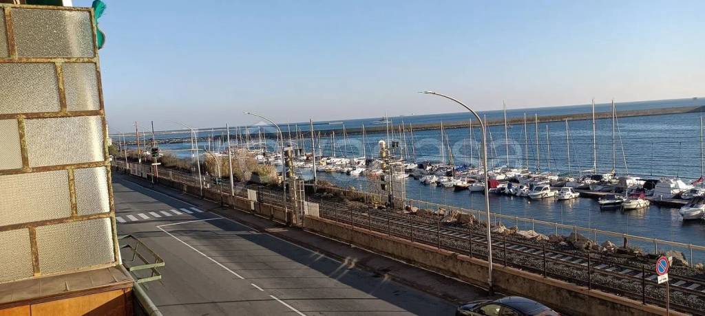 appartamento in vendita a Genova in zona Pegli
