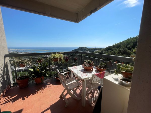 appartamento in vendita a Genova in zona Pegli