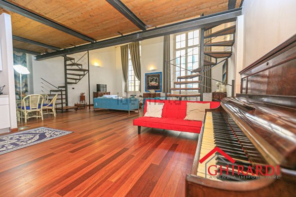 appartamento in vendita a Genova in zona Sottoripa / Maddalena / Molo