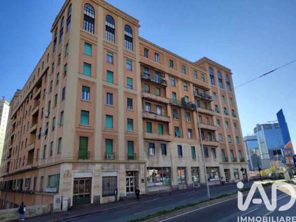 negozio in vendita a Genova in zona Sampierdarena