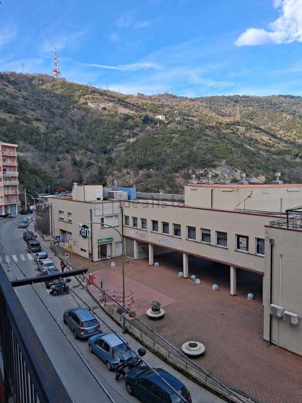 appartamento in vendita a Genova in zona Lagaccio / Granarolo