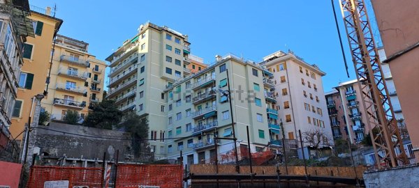 appartamento in vendita a Genova in zona Marassi