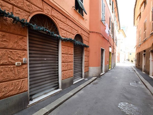 negozio in vendita a Genova in zona Voltri