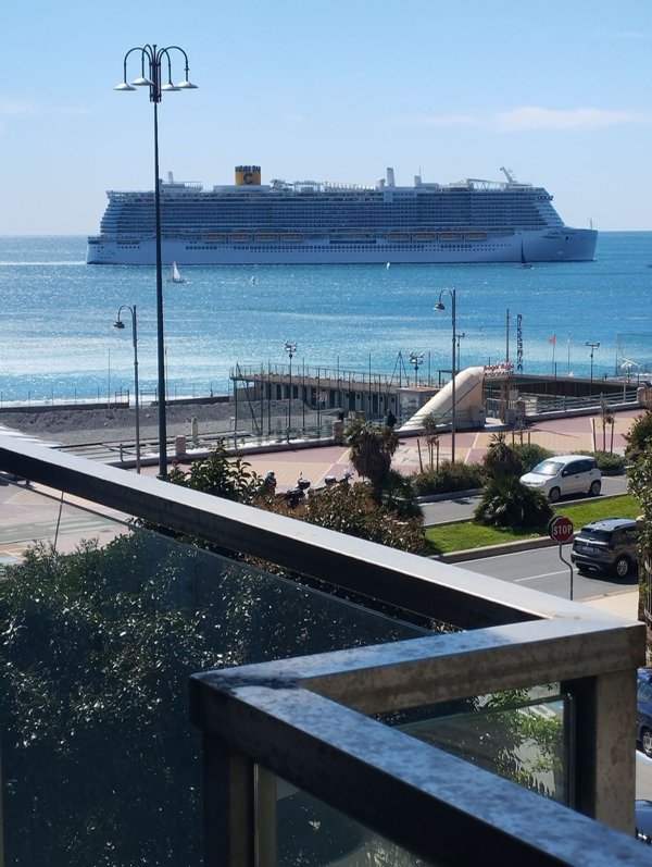 casa indipendente in vendita a Genova in zona Albaro