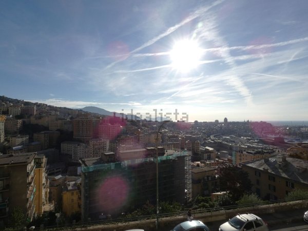 appartamento in vendita a Genova in zona Lagaccio / Granarolo