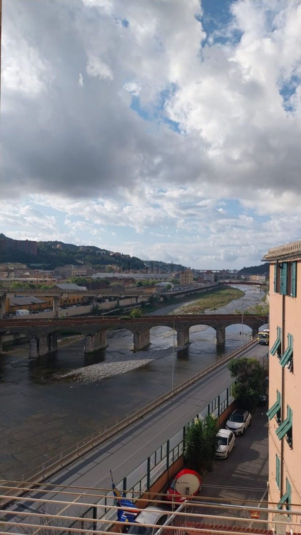 appartamento in vendita a Genova in zona Rivarolo