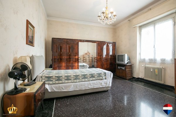 appartamento in vendita a Genova in zona Staglieno