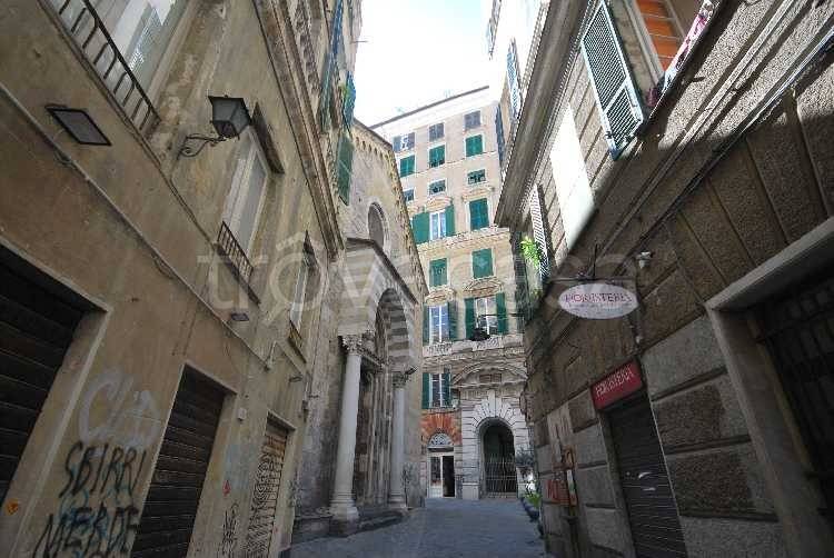 appartamento in vendita a Genova in zona Sottoripa / Maddalena / Molo
