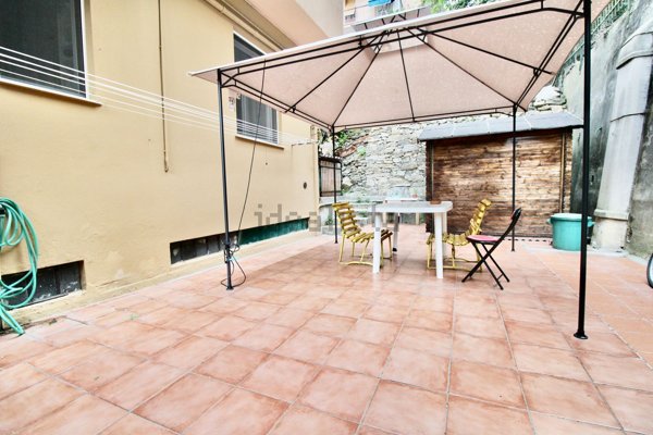 appartamento in vendita a Genova in zona Staglieno