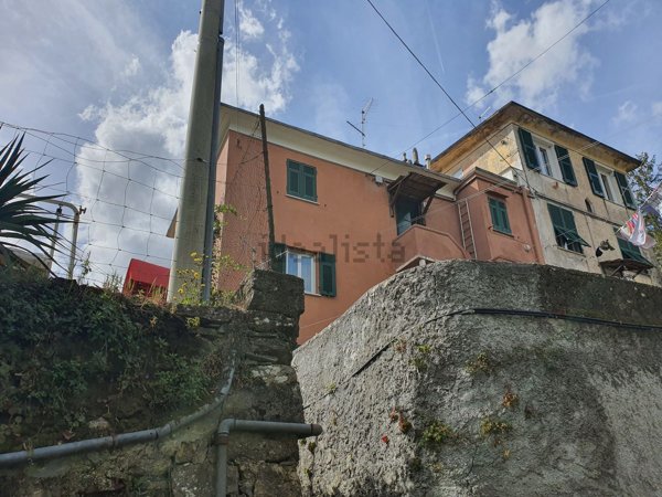 appartamento in vendita a Genova in zona Struppa