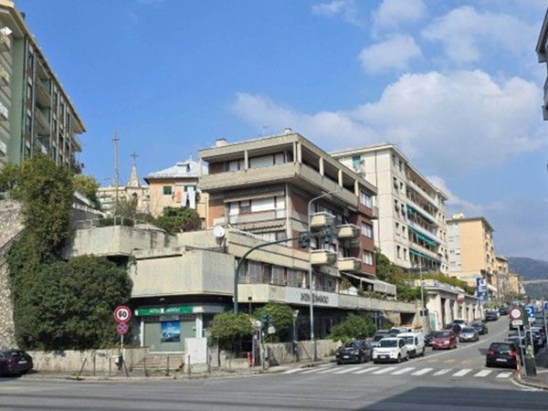 appartamento in vendita a Genova in zona Sturla