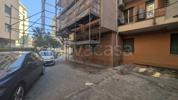 appartamento in vendita a Genova in zona Sestri Ponente
