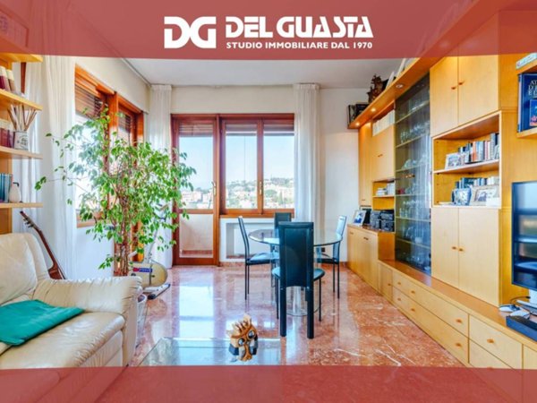 appartamento in vendita a Genova in zona Sestri Ponente