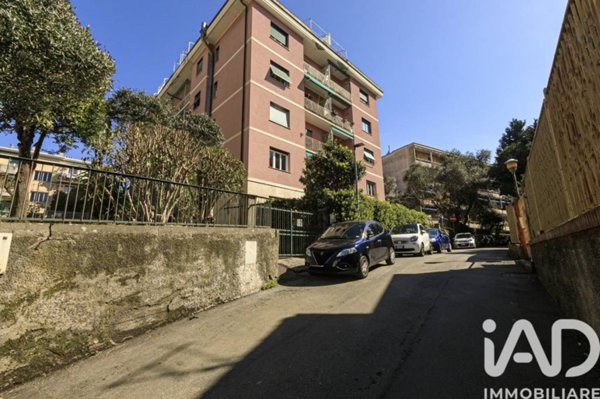 appartamento in vendita a Genova in zona Sturla