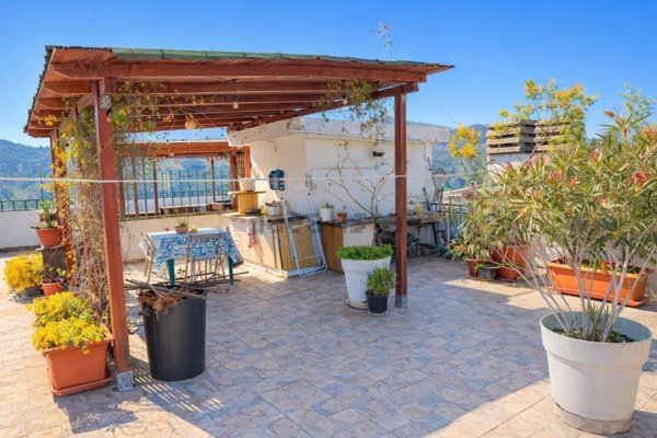 appartamento in vendita a Genova in zona Struppa