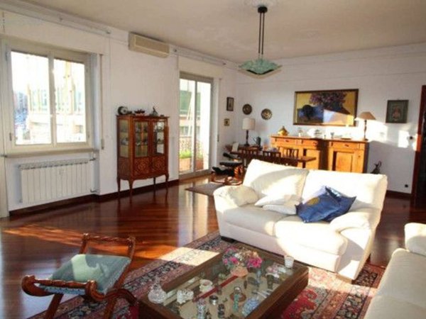 appartamento in vendita a Genova in zona Sturla