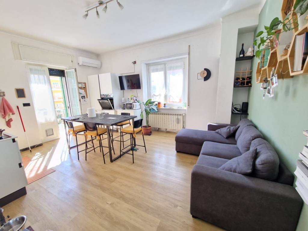 appartamento in vendita a Genova in zona Marassi