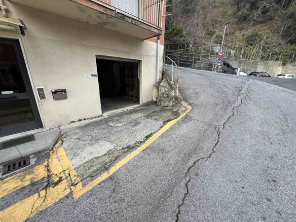 ufficio in vendita a Genova in zona Bolzaneto
