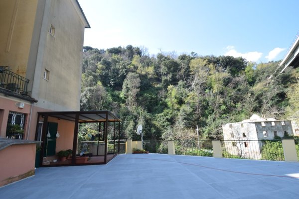 appartamento in vendita a Genova in zona Voltri