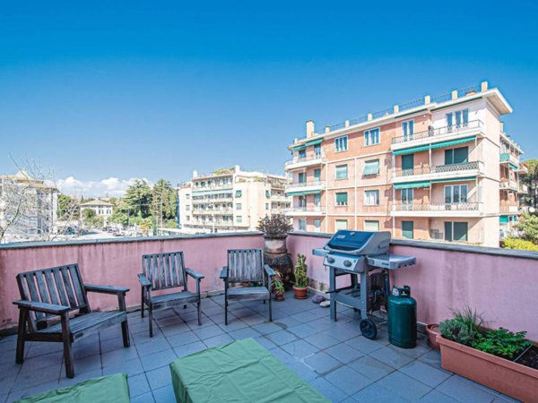 appartamento in vendita a Genova in zona Sturla