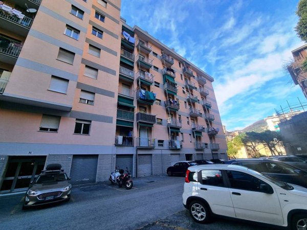 appartamento in vendita a Genova in zona Marassi