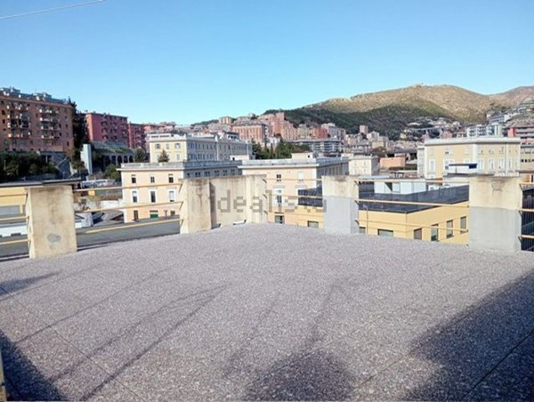 appartamento in vendita a Genova in zona Sturla