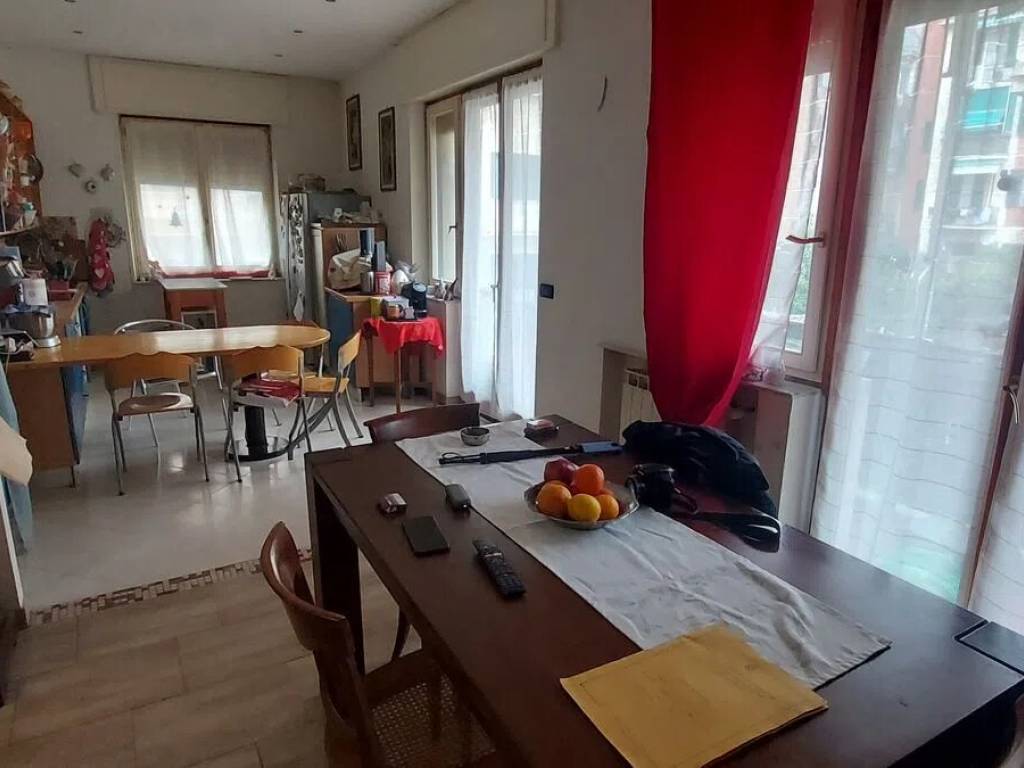 appartamento in vendita a Genova in zona Sestri Ponente