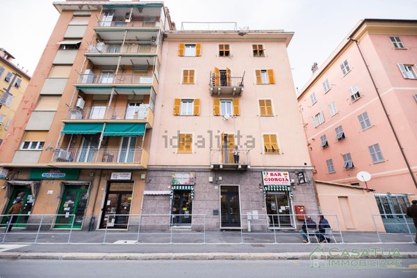 appartamento in vendita a Genova in zona Staglieno