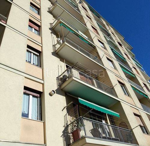 appartamento in vendita a Genova in zona Rivarolo