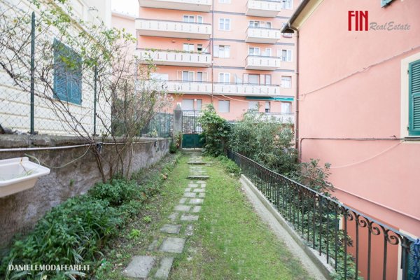appartamento in vendita a Genova in zona Marassi