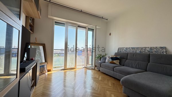 appartamento in vendita a Genova in zona Sampierdarena