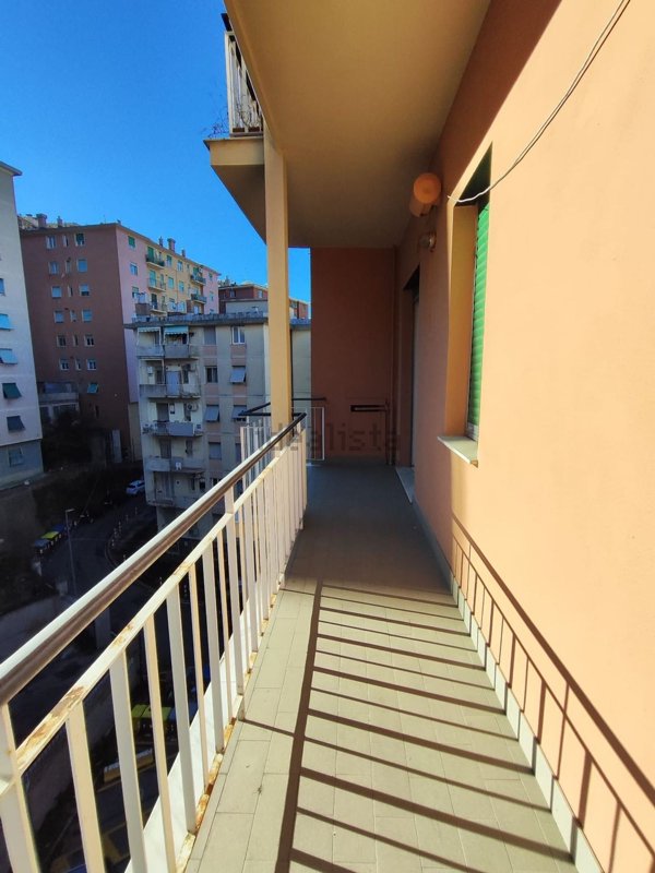 appartamento in vendita a Genova in zona Marassi