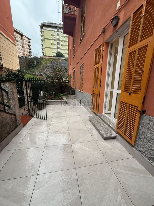 appartamento in vendita a Genova in zona Pegli