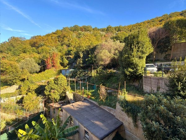 appartamento in vendita a Genova in zona Quezzi