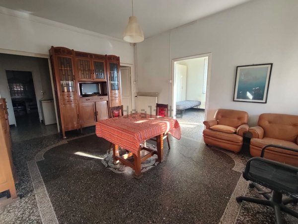 appartamento in vendita a Genova in zona Sestri Ponente