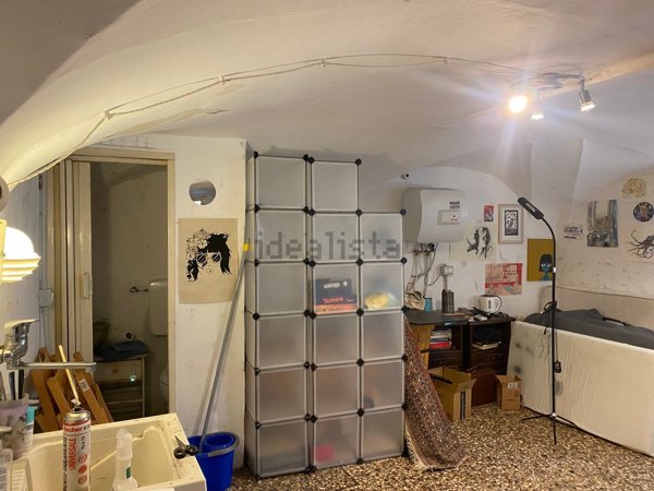 monolocale in vendita a Genova in zona Sottoripa / Maddalena / Molo