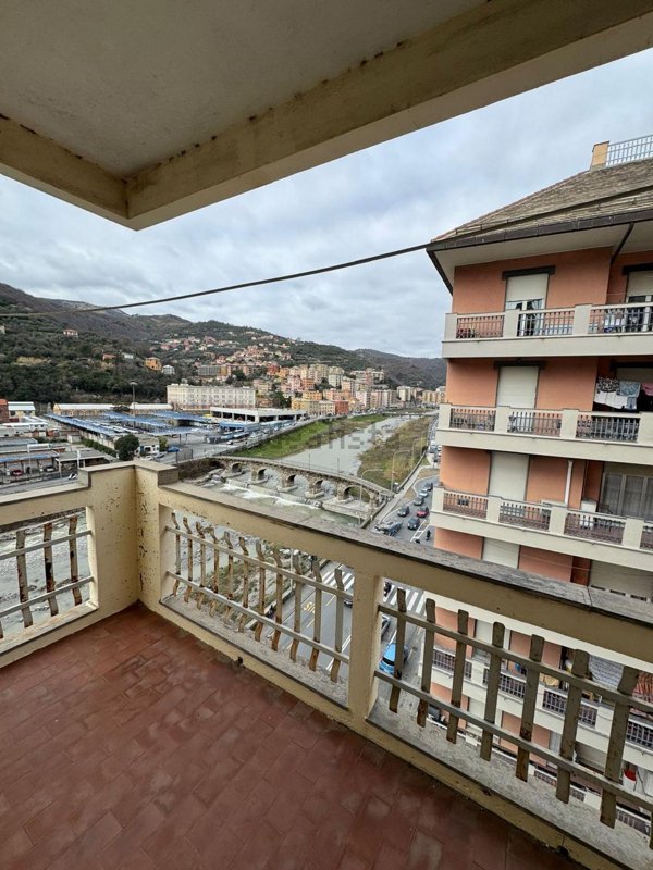 appartamento in vendita a Genova in zona Molassana
