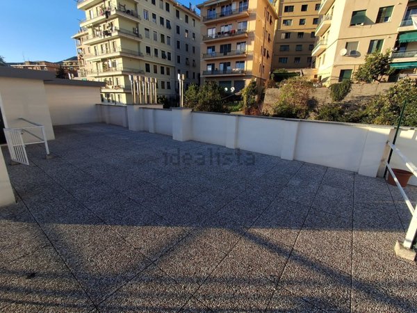 appartamento in vendita a Genova in zona Rivarolo