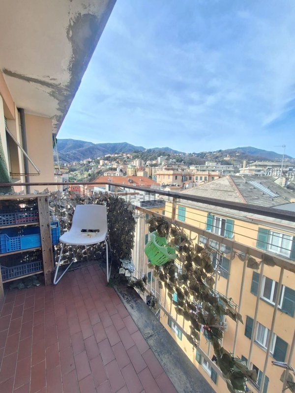 appartamento in vendita a Genova in zona Bolzaneto