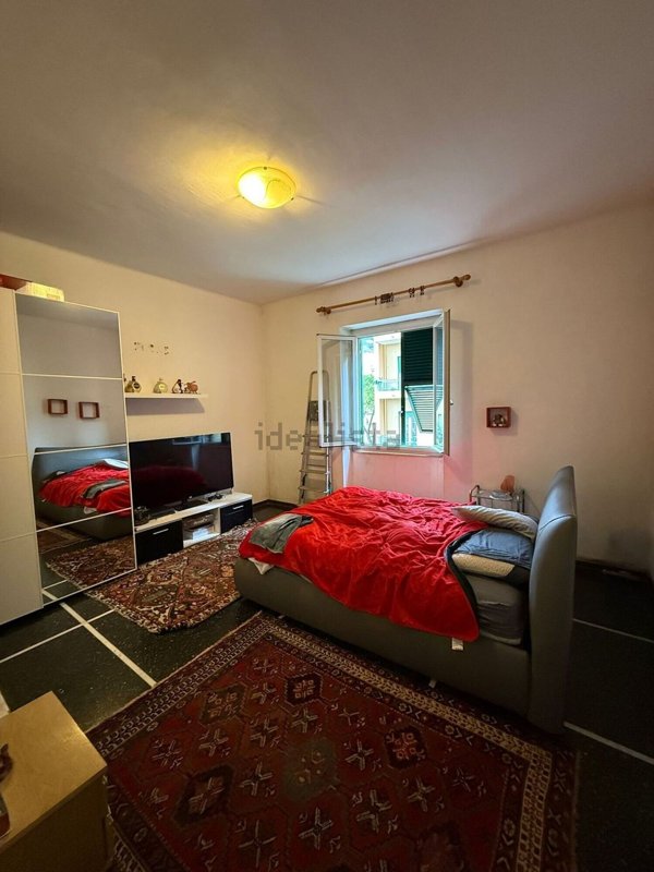 appartamento in vendita a Genova in zona Staglieno