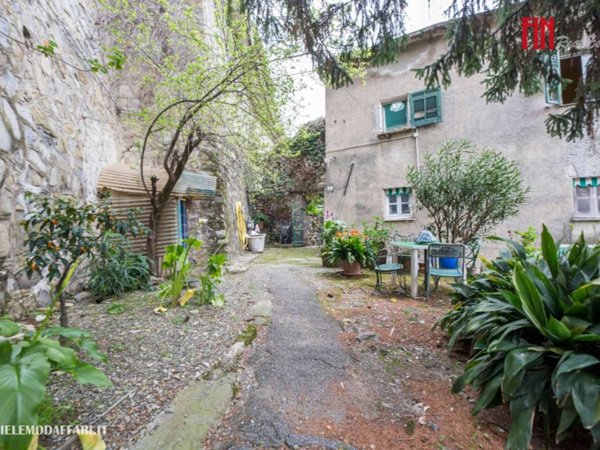 casa indipendente in vendita a Genova in zona Sturla