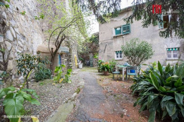 casa indipendente in vendita a Genova in zona Sturla