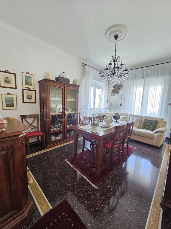 appartamento in vendita a Genova in zona Palmaro / Pra'