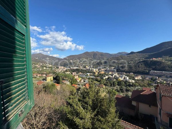 appartamento in vendita a Genova in zona Struppa