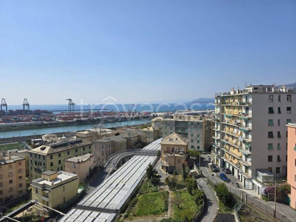 appartamento in vendita a Genova in zona Palmaro / Pra'