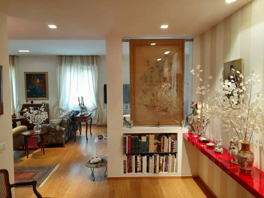 appartamento in vendita a Genova in zona Sturla