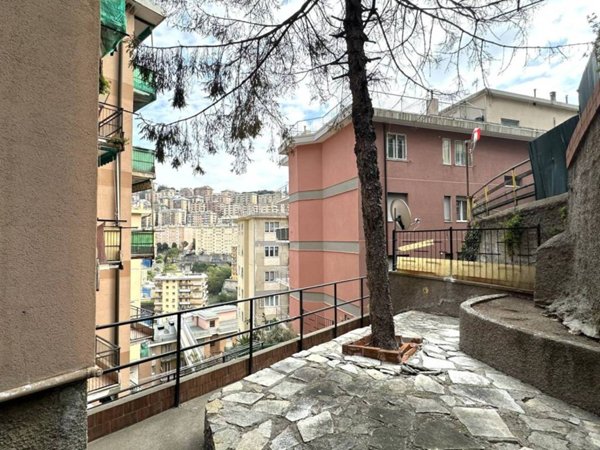 appartamento in vendita a Genova in zona Lagaccio / Granarolo
