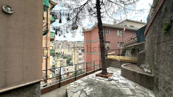 appartamento in vendita a Genova in zona Lagaccio / Granarolo
