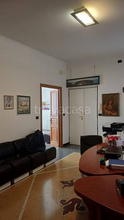 appartamento in vendita a Genova in zona Sestri Ponente