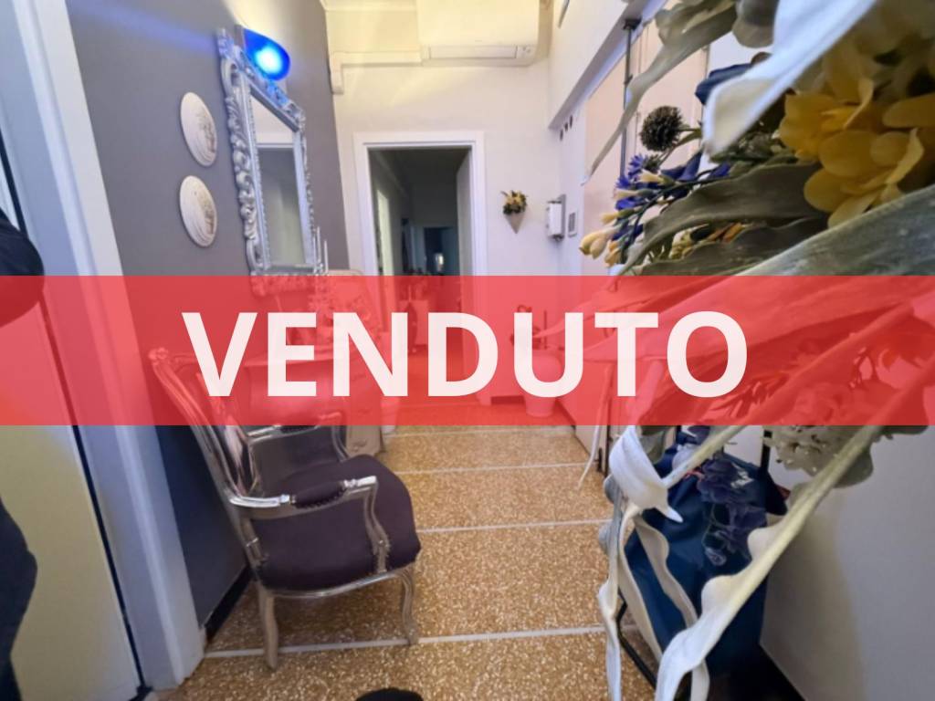 appartamento in vendita a Genova in zona Sestri Ponente
